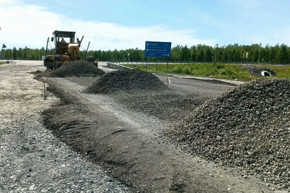 На трассе Зея – Тыгда стартовала укладка асфальта На трассе Зея – Тыгда стартовала укладка асфальта