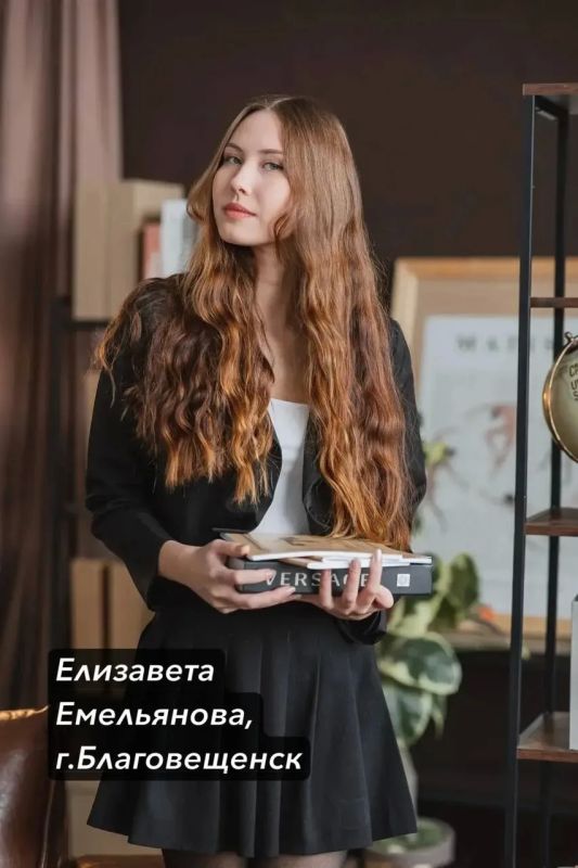 Новое подкрепление стобалльников ЕГЭ: безупречно правила русского языка знают девять амурских выпускников Новое подкрепление стобалльников ЕГЭ: безупречно правила русского языка знают девять амурских выпускников