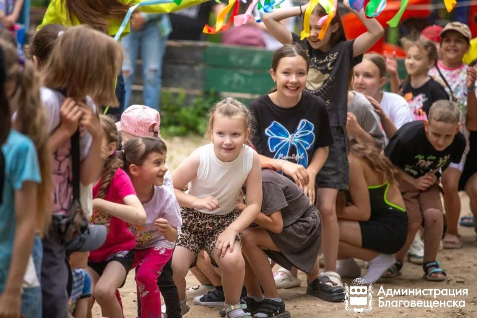 В Благовещенске прошла весёлая пенная вечеринка для детей и их родителей В Благовещенске прошла весёлая пенная вечеринка для детей и их родителей