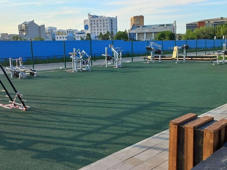 Некоторые аттракционы, которые до начала реконструкции находились в Городском парке Благовещенска, перевезли в район нового общественного пространства Некоторые аттракционы, которые до начала реконструкции находились в Городском парке Благовещенска, перевезли в район нового общественного пространства