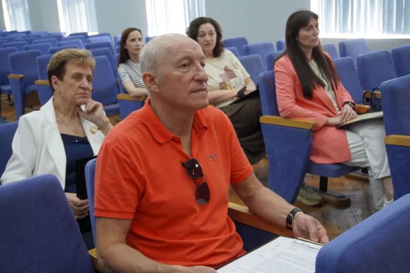 Присутствие иностранных граждан не влияет на криминогенную обстановку: в УМВД по Амурской области обсудили миграционную ситуацию Присутствие иностранных граждан не влияет на криминогенную обстановку: в УМВД по Амурской области обсудили миграционную ситуацию