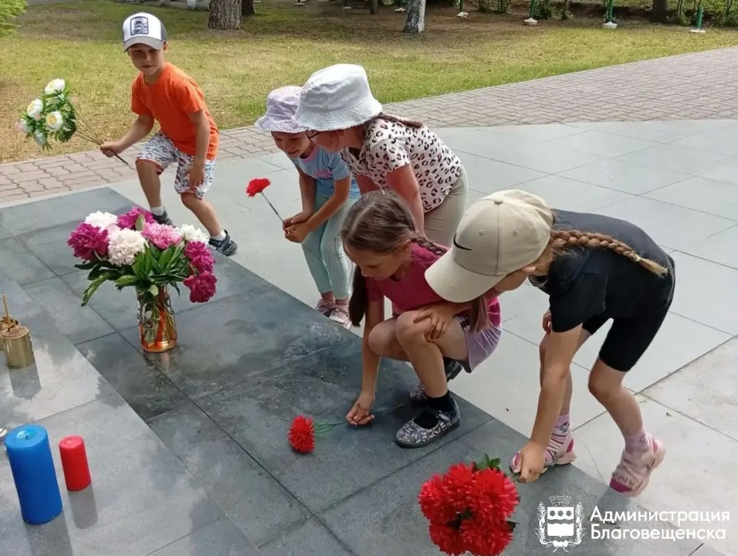 В Благовещенске почтили память павших героев в годы Великой Отечественной войны В Благовещенске почтили память павших героев в годы Великой Отечественной войны