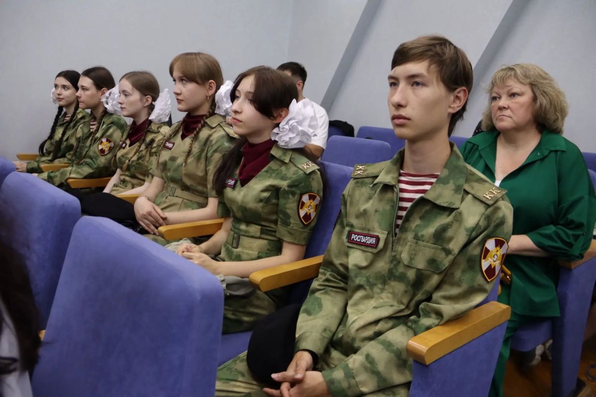 Сотрудники Росгвардии приняли участие в фестивале гитарной песни памяти майора милиции Алексея Кононова Сотрудники Росгвардии приняли участие в фестивале гитарной песни памяти майора милиции Алексея Кононова
