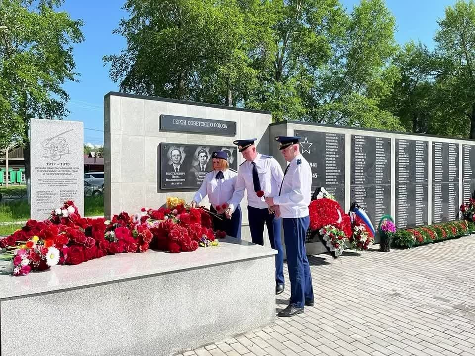 В День памяти и скорби работники прокуратуры Амурской области почтили память павших героев
