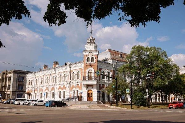Василий Орлов: «В ближайшее время начнем реставрировать одно из самых красивых зданий Благовещенска» Василий Орлов: «В ближайшее время начнем реставрировать одно из самых красивых зданий Благовещенска»