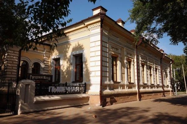Василий Орлов: «В ближайшее время начнем реставрировать одно из самых красивых зданий Благовещенска» Василий Орлов: «В ближайшее время начнем реставрировать одно из самых красивых зданий Благовещенска»