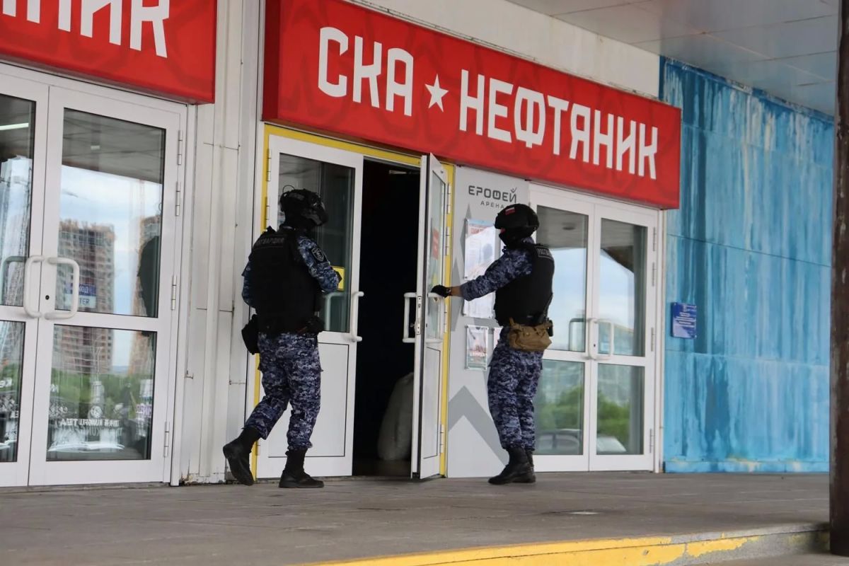 В Хабаровске росгвардейцы провели тренировки по обеспечению общественной безопасности в период проведения спортивных мероприятий В Хабаровске росгвардейцы провели тренировки по обеспечению общественной безопасности в период проведения спортивных мероприятий