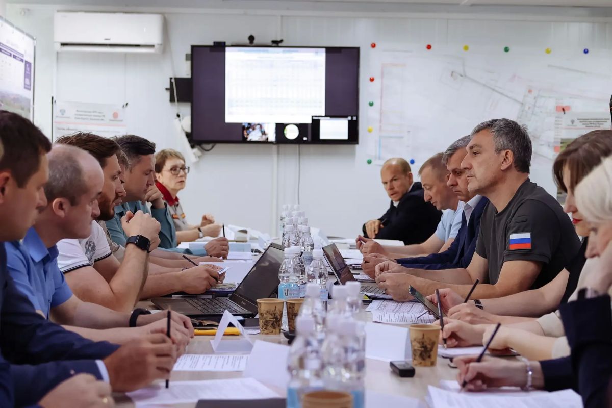 Василий Орлов: Проверил готовность пункта пропуска «Кани-Курган» к росту грузопотока — побывал на стройплощадке постоянного объекта и провел совещание по работе перехода Василий Орлов: Проверил готовность пункта пропуска «Кани-Курган» к росту грузопотока — побывал на стройплощадке постоянного объекта и провел совещание по работе перехода