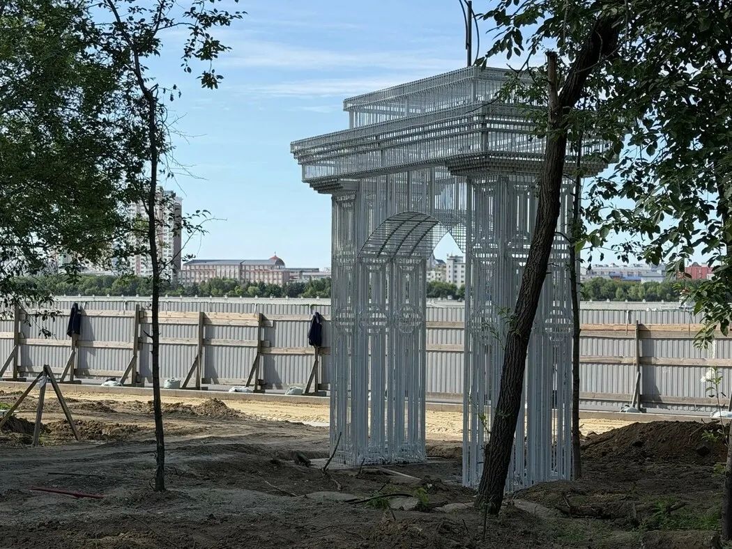 Техническая готовность нового места отдыха на набережной Амура в районе «Серебряной мили» приближается к 80 %. Власти провели там выездное совещание и обсудили, что уже готово, а что предстоит доделать подрядчику Техническая готовность нового места отдыха на набережной Амура в районе «Серебряной мили» приближается к 80 %. Власти провели там выездное совещание и обсудили, что уже готово, а что предстоит доделать подрядчику