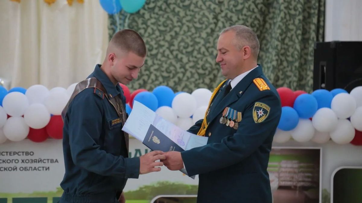 Шестой выпуск кузницы огнеборцев Приамурья Шестой выпуск кузницы огнеборцев Приамурья