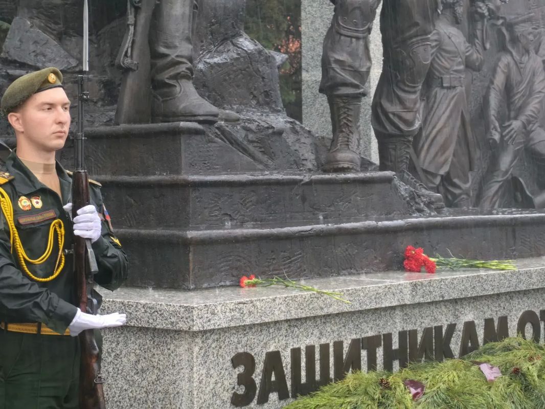 В столице Приамурья почтили память ветеранов боевых действий В столице Приамурья почтили память ветеранов боевых действий