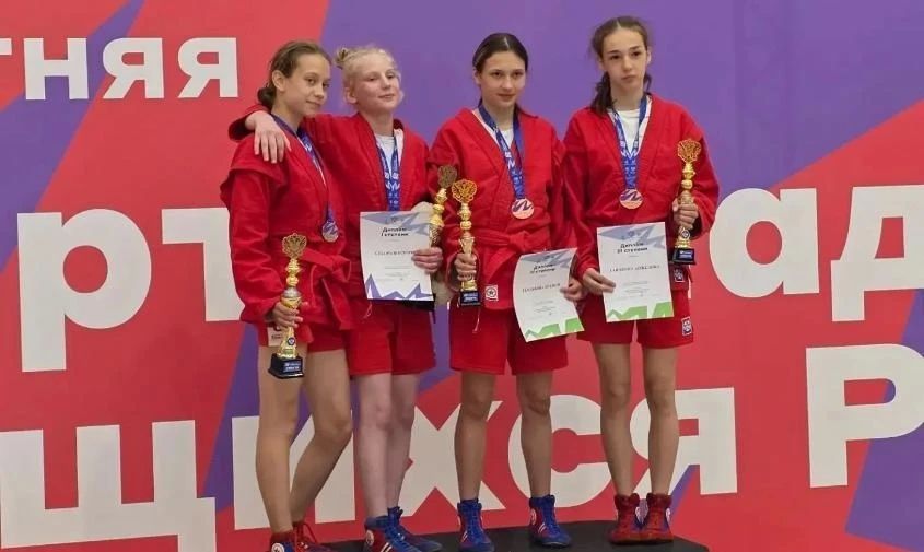 Пять из пяти: амурская самбистка взяла золото летней Спартакиады учащихся России