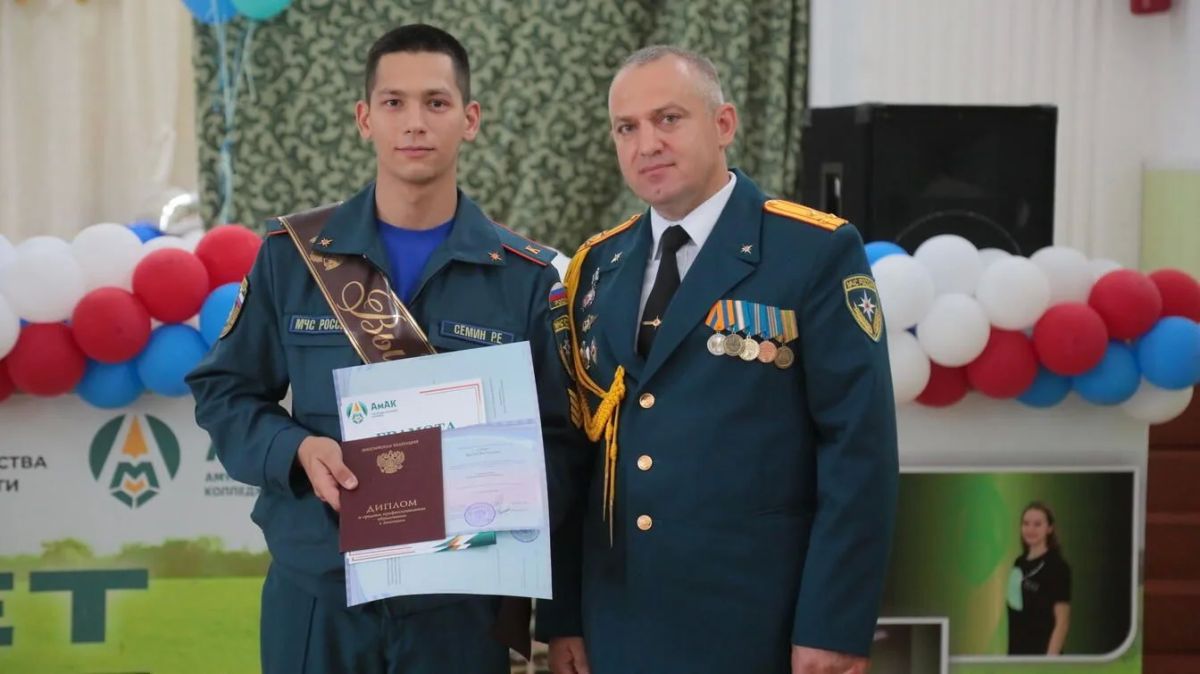 Шестой выпуск кузницы огнеборцев Приамурья Шестой выпуск кузницы огнеборцев Приамурья