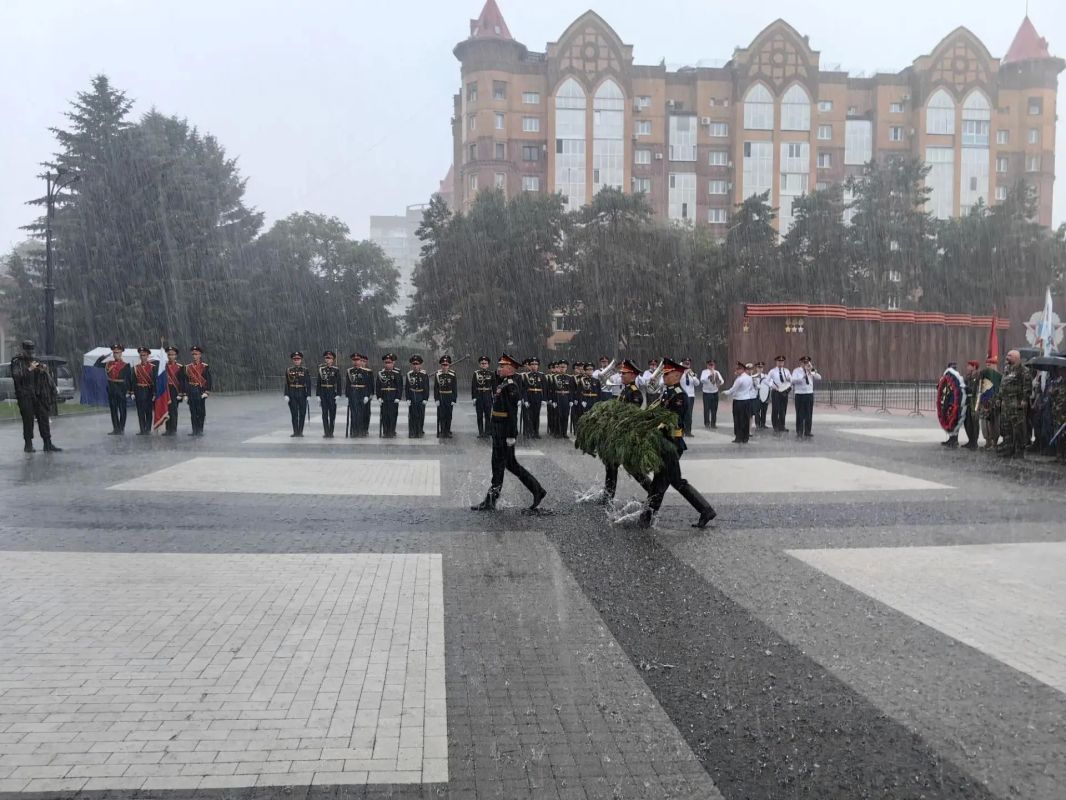 Депутаты Законодательного Собрания Амурской области почтили память ветеранов боевых действий Депутаты Законодательного Собрания Амурской области почтили память ветеранов боевых действий