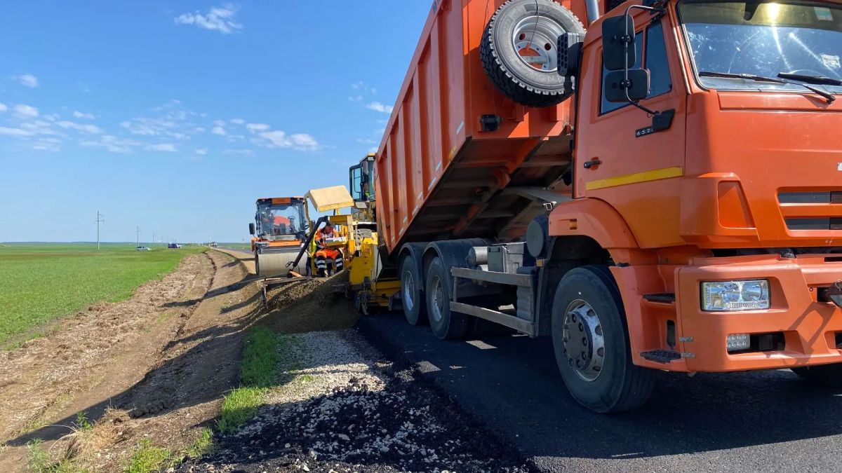 Еще 4 км автодороги Екатеринославка - Тамбовка – Константиновка обновили по нацпроекту «Инфраструктура для жизни» Еще 4 км автодороги Екатеринославка - Тамбовка – Константиновка обновили по нацпроекту «Инфраструктура для жизни»