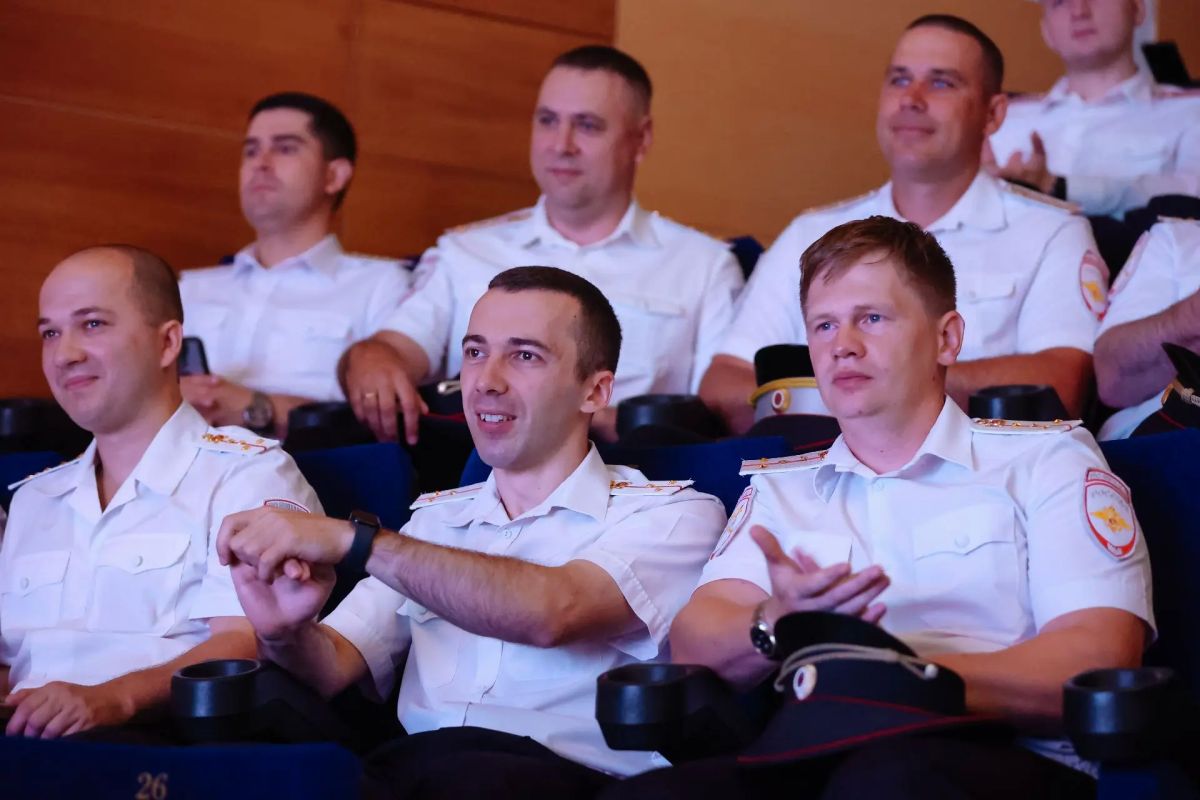 Сегодня свой профессиональный праздник отмечают сотрудники Госавтоинспекции Сегодня свой профессиональный праздник отмечают сотрудники Госавтоинспекции