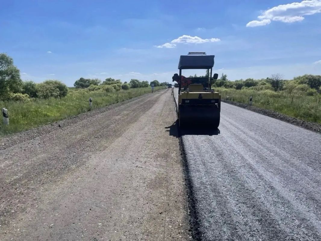 По нацпроекту ремонтируем три участка трассы Завитинск – Поярково, проходящих по территории Завитинского и Михайловского округов По нацпроекту ремонтируем три участка трассы Завитинск – Поярково, проходящих по территории Завитинского и Михайловского округов