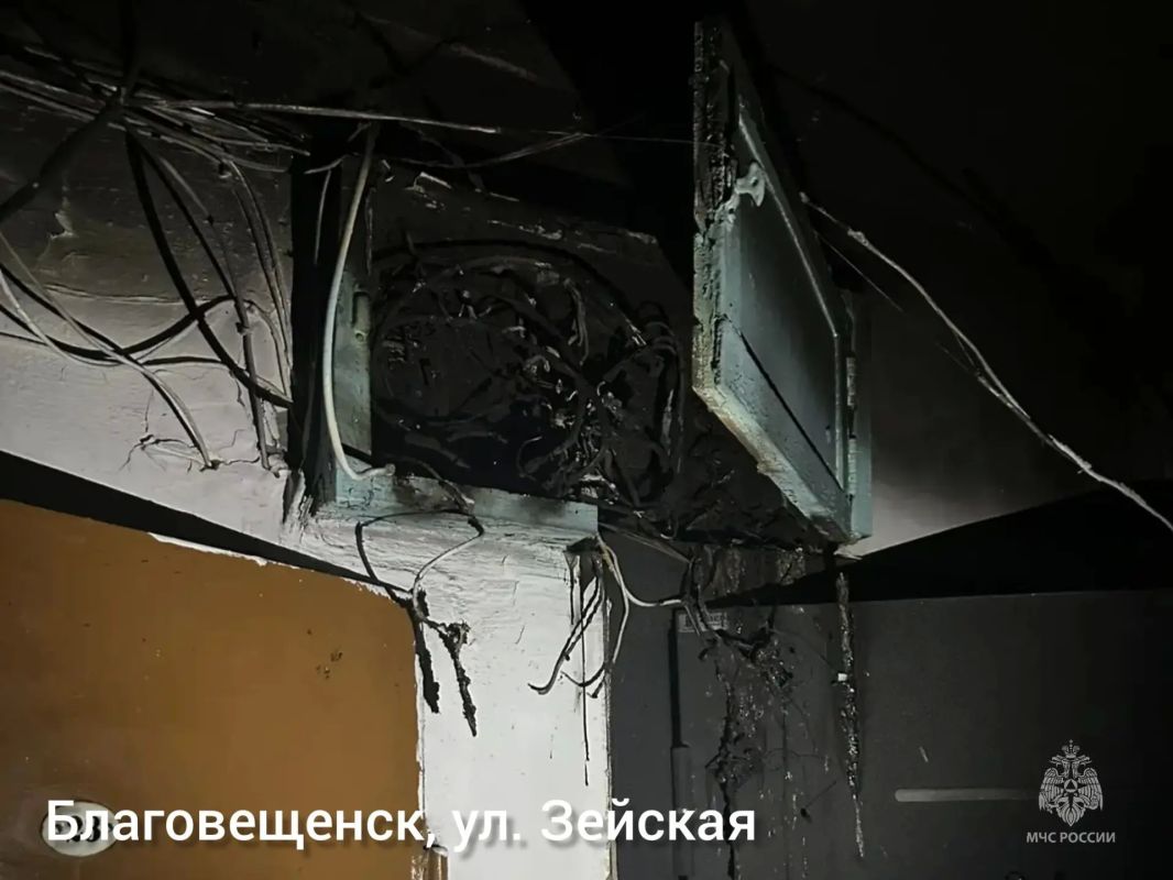 #СобытияМЧС28. В Амурской области за прошедшие сутки Потушено 5 пожаров, на 4 из них привлекались силы и средства МЧС России: в Благовещенске на ул. Зейской в подъезде 5-этажного жилого дома произошло короткое замыкание в...