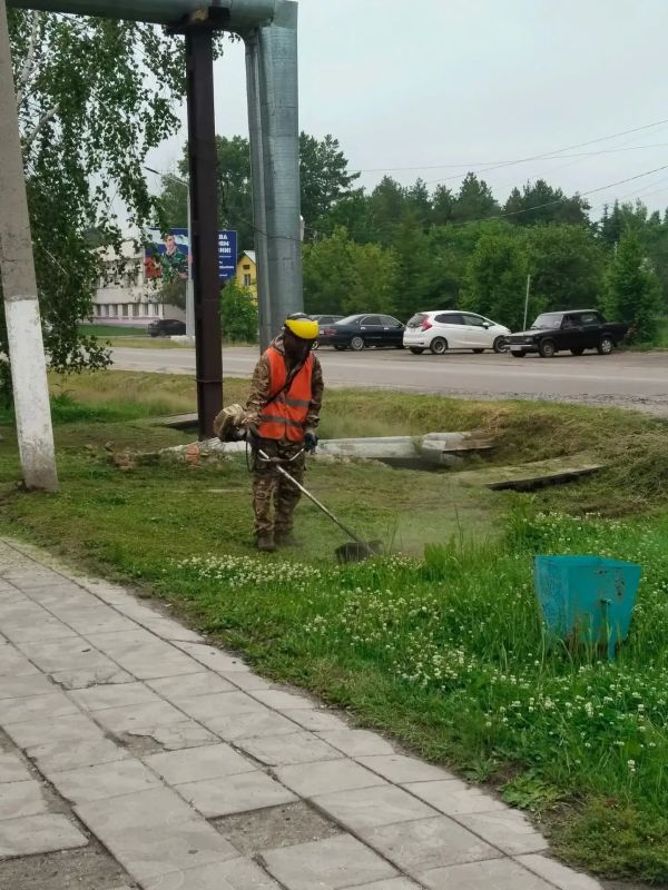 Специалисты Октябрьского отдела Кадрового центра «Работа России» помогают подросткам найти работу Специалисты Октябрьского отдела Кадрового центра «Работа России» помогают подросткам найти работу