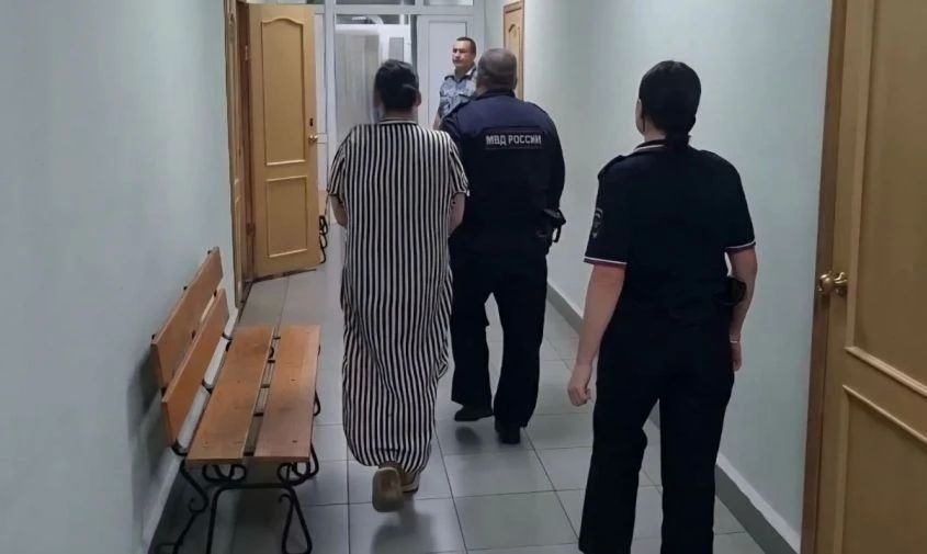 Благовещенку, обвиняемую в жестоком убийстве сына-подростка, заключили под стражу
