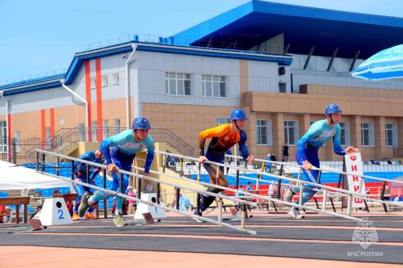 Курс на Россию. У огнеборцев есть свой вид спорта - пожарно-спасательный Курс на Россию. У огнеборцев есть свой вид спорта - пожарно-спасательный