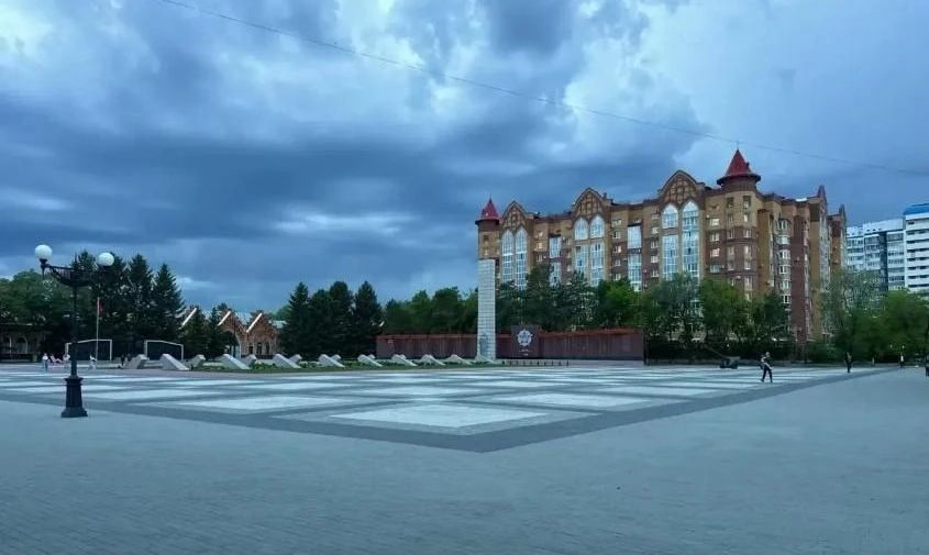 Холодный ветер с дождем: в Благовещенске вводят режим повышенной готовности