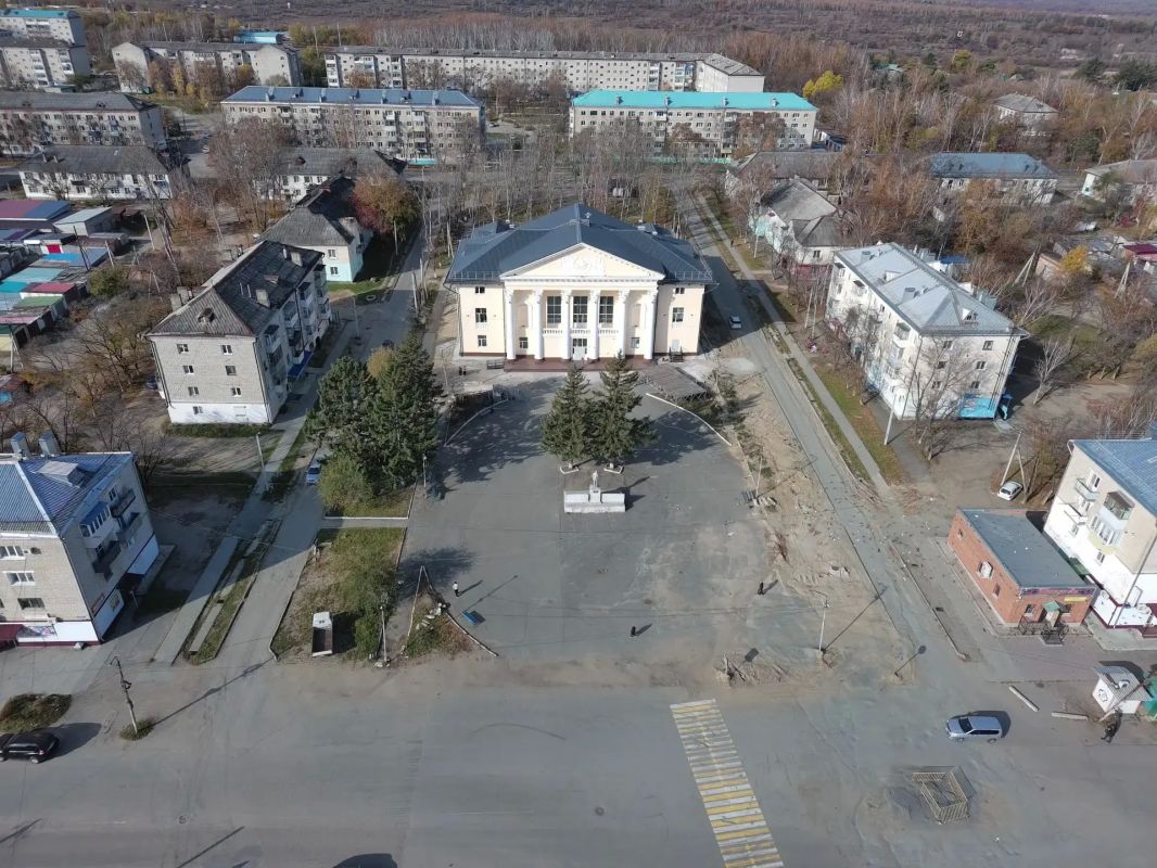 В Прогрессе началось благоустройство центральной площади по президентскому нацпроекту В Прогрессе началось благоустройство центральной площади по президентскому нацпроекту