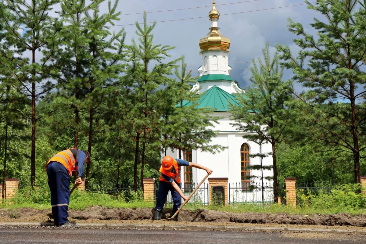 Почти готово дорожники завершают ремонт трассы, проходящей через село Новинка Благовещенского округа Почти готово дорожники завершают ремонт трассы, проходящей через село Новинка Благовещенского округа