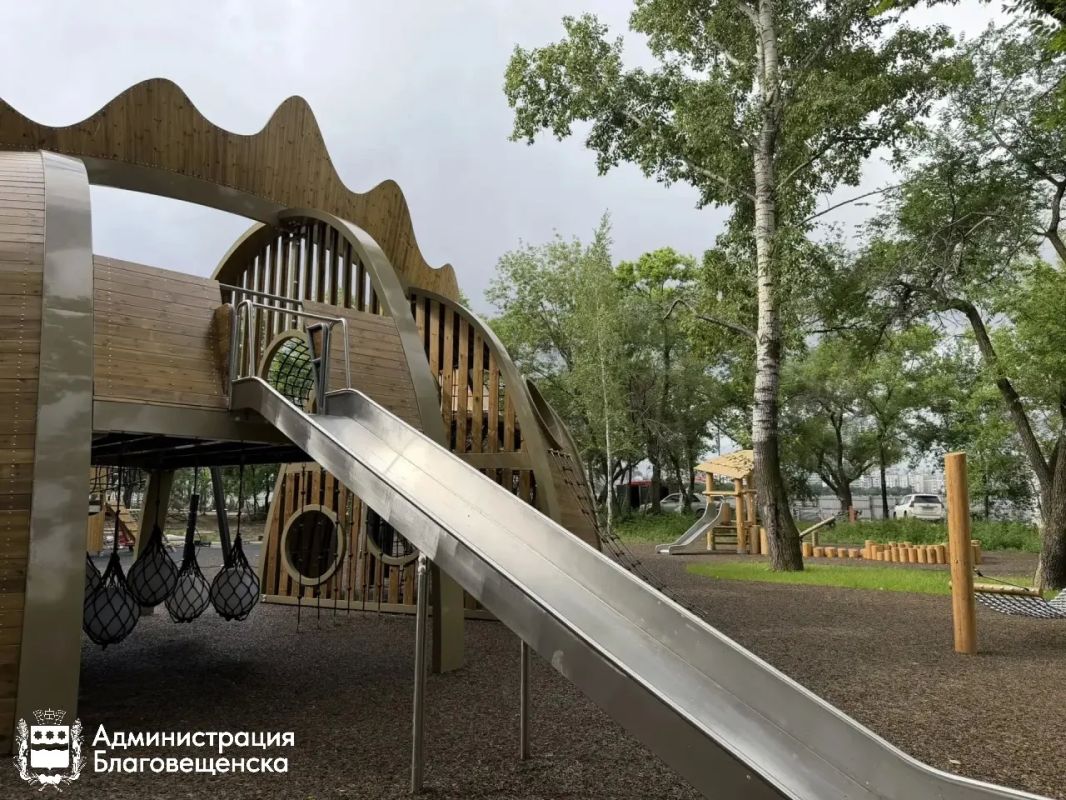 Дорога, вымощенная жёлтым кирпичом, появилась в Благовещенске Дорога, вымощенная жёлтым кирпичом, появилась в Благовещенске