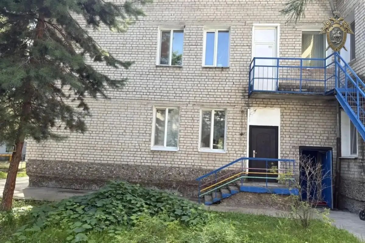 В Благовещенске по факту падения мальчика из окна в детском саду возбудили уголовное дело