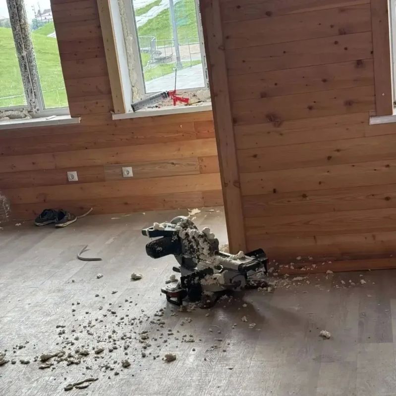 В Благовещенске вандалы испортили «Амурские сезоны»: объект превратили в мишень для глупости Двое подростков проникли в домик на территории «Амурских сезонов». Внутри они испортили пол и залили монтажной пеной дверные проемы... В Благовещенске вандалы испортили «Амурские сезоны»: объект превратили в мишень для глупости Двое подростков проникли в домик на территории «Амурских сезонов». Внутри они испортили пол и залили монтажной пеной дверные проемы...