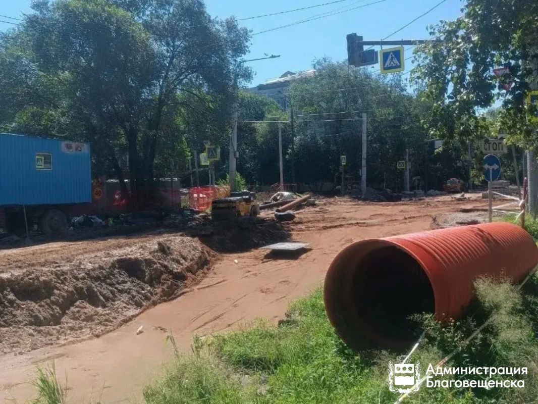 От асфальта до теплосетей: на благовещенских магистралях вместе с дорожным полотном меняют «начинку» От асфальта до теплосетей: на благовещенских магистралях вместе с дорожным полотном меняют «начинку»
