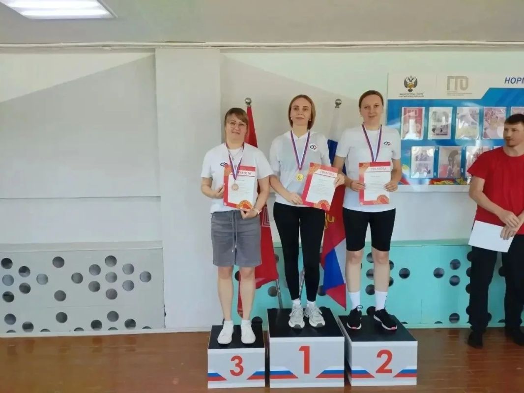 Праздник по-спортивному!. Четвертую годовщину со дня образования Социального фонда России сотрудники нашего амурского Отделения отметили Корпоративным фестивалем ГТО Праздник по-спортивному!. Четвертую годовщину со дня образования Социального фонда России сотрудники нашего амурского Отделения отметили Корпоративным фестивалем ГТО