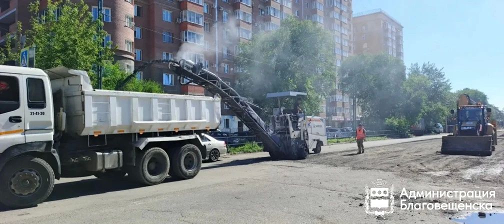 От асфальта до теплосетей: на благовещенских магистралях вместе с дорожным полотном меняют «начинку» От асфальта до теплосетей: на благовещенских магистралях вместе с дорожным полотном меняют «начинку»