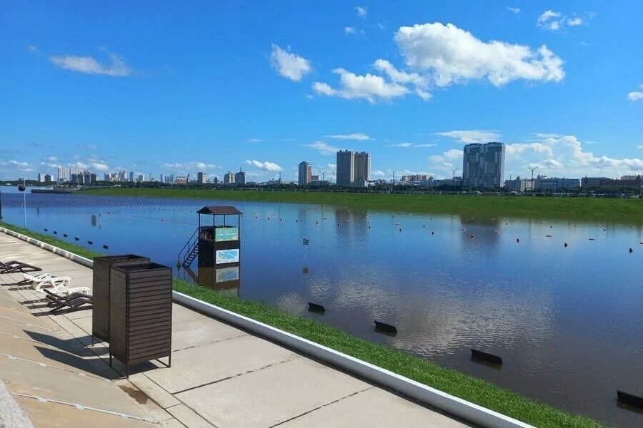 В областном центре на «Серебряной миле» пляж «Пограничный» скрылся под водой В областном центре на «Серебряной миле» пляж «Пограничный» скрылся под водой