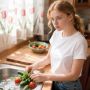 Как правильно мыть овощи и зелень: советы от Роспотребнадзора