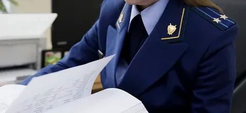 В Октябрьском муниципальном округе по результатам иска прокуратуры официально установлены трудовые отношения между работником и работодателем