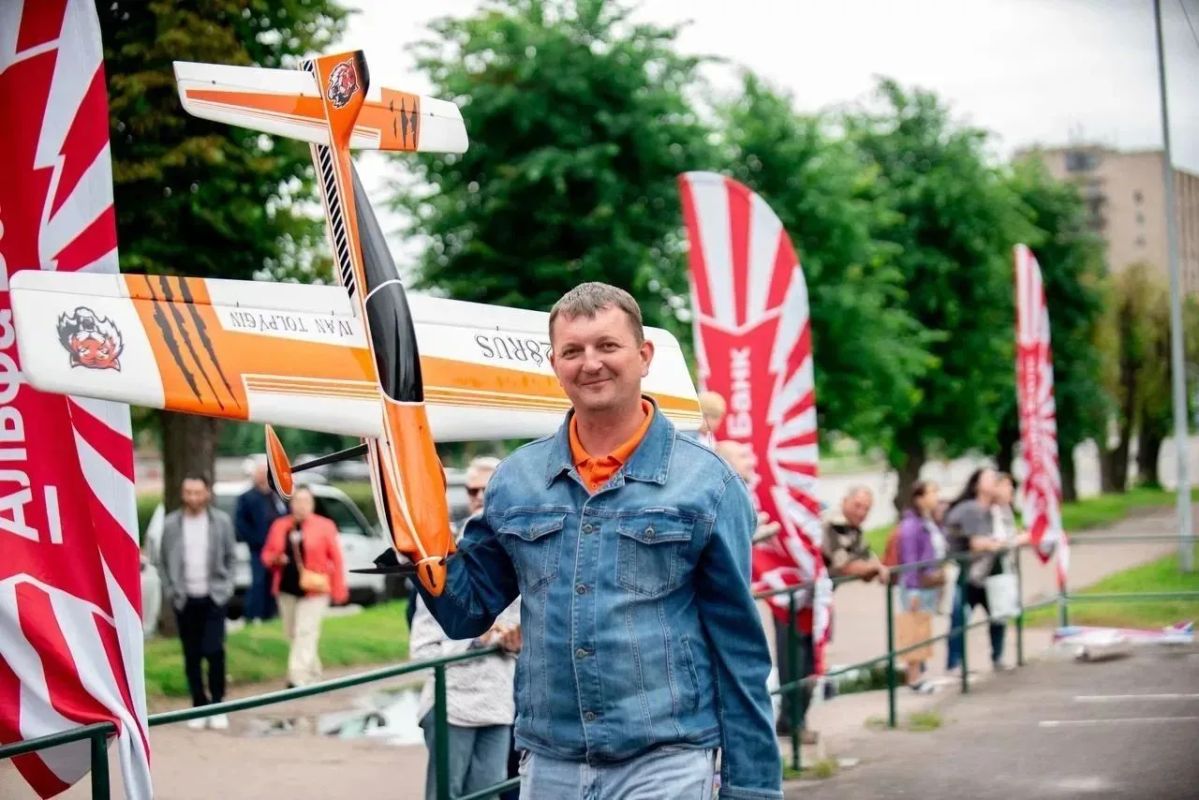 Амурчанин показал высокий результат на международных соревнованиях по авиамодельному спорту Амурчанин показал высокий результат на международных соревнованиях по авиамодельному спорту