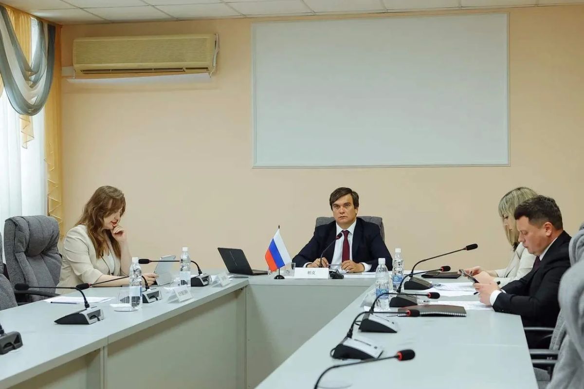 Представители России и Китая обсудили совместные действия для успешного и безопасного запуска трансграничной канатной дороги Представители России и Китая обсудили совместные действия для успешного и безопасного запуска трансграничной канатной дороги