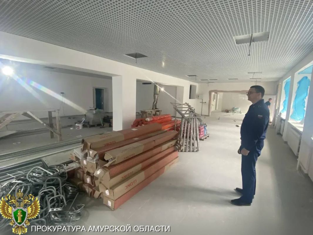 В Тынде после проверки прокуратуры наказан подрядчик за нарушения при ремонте школы по нацпроекту В Тынде после проверки прокуратуры наказан подрядчик за нарушения при ремонте школы по нацпроекту