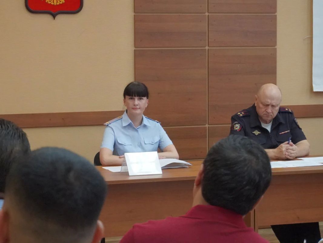 В Управлении по вопросам миграции УМВД России по Амурской области прошла рабочая встреча с работодателями, привлекающими к труду иностранных граждан В Управлении по вопросам миграции УМВД России по Амурской области прошла рабочая встреча с работодателями, привлекающими к труду иностранных граждан