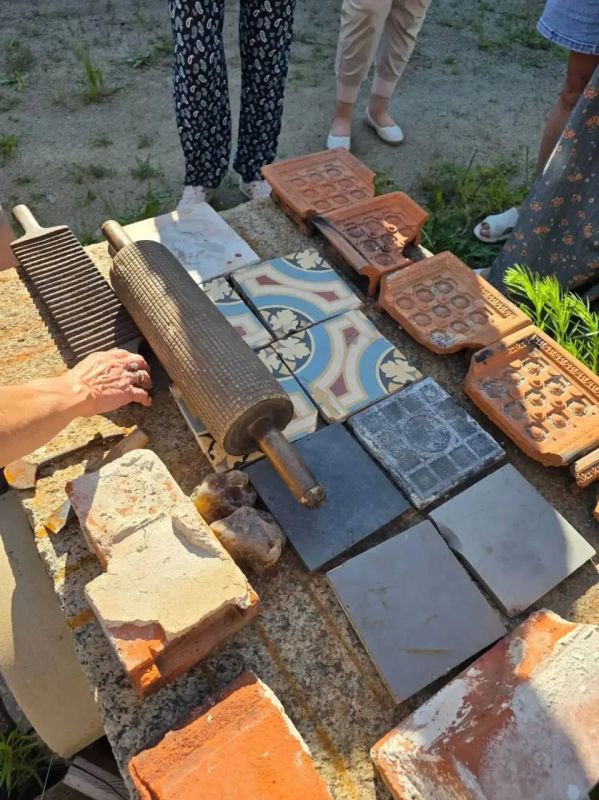 Город на ощупь: в Благовещенске впервые провели экскурсии для незрячих Город на ощупь: в Благовещенске впервые провели экскурсии для незрячих