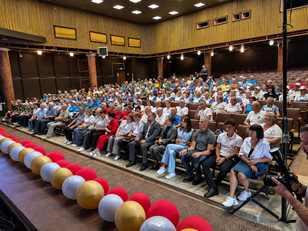 Сегодня в селе Константиновка завершилась Спартакиада пенсионеров, в которой приняли участие команды из 23 районов, округов и городов Амурской области Сегодня в селе Константиновка завершилась Спартакиада пенсионеров, в которой приняли участие команды из 23 районов, округов и городов Амурской области