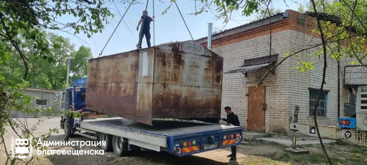 Борьба с самостроем: с начала года в Благовещенске вывезли около 70 гаражей «нелегалов» Борьба с самостроем: с начала года в Благовещенске вывезли около 70 гаражей «нелегалов»