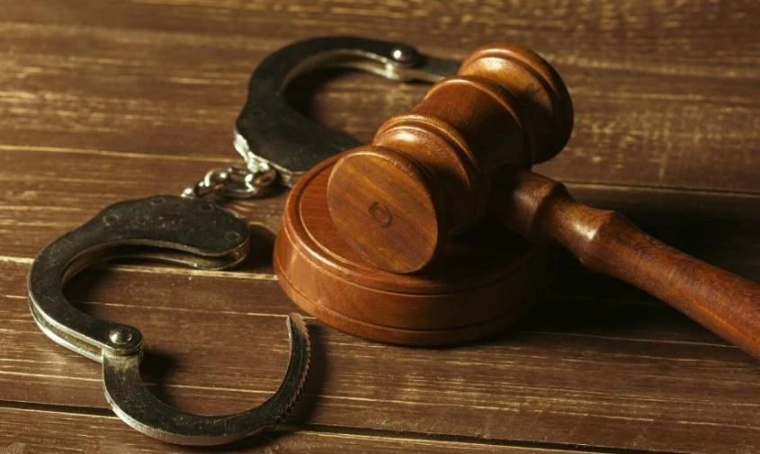 Житель Благовещенска получил 14 суток ареста за публикацию в мессенджере украинского лозунга