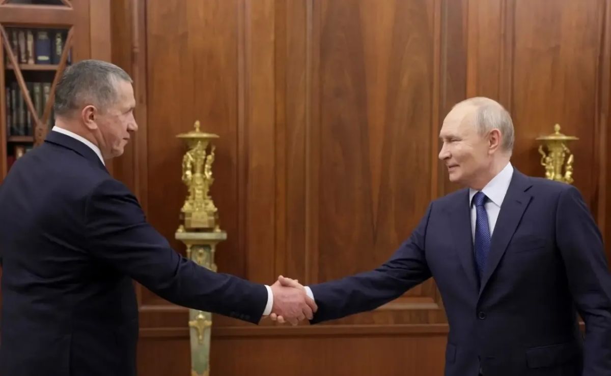 Василий Орлов: Встреча Президента России Владимира Владимировича Путина с полпредом Юрием Петровичем Трутневым подтверждает: развитие Дальнего Востока остаётся безусловным государственным приоритетом