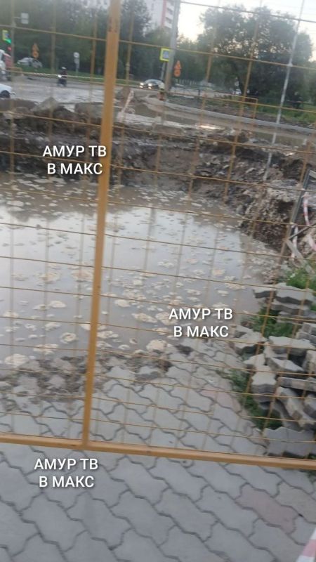 Жители микрорайона остались без воды Жители микрорайона остались без воды