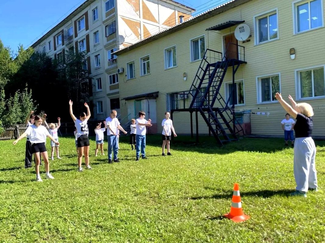 «Зарядка со стражем порядка» охватила Зею и Тамбовский район «Зарядка со стражем порядка» охватила Зею и Тамбовский район