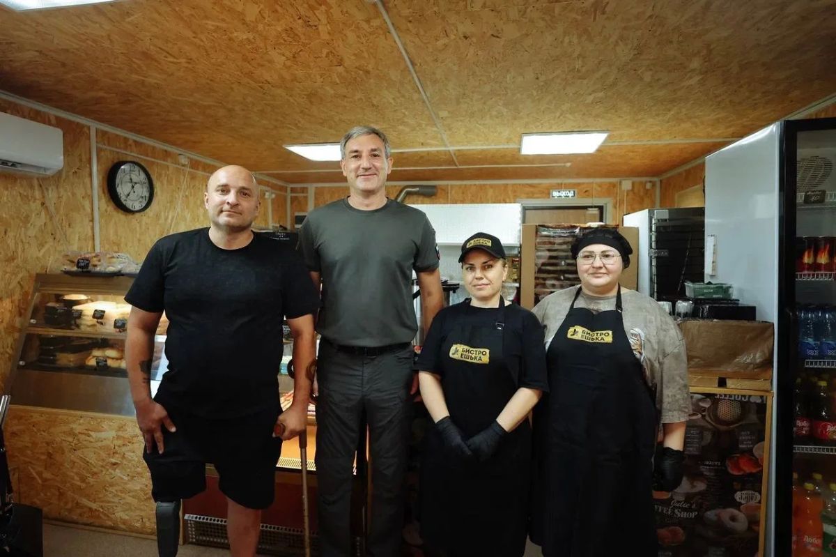 На одно «вкусное место» больше: ветеран СВО из Ивановки открыл собственно кафе На одно «вкусное место» больше: ветеран СВО из Ивановки открыл собственно кафе