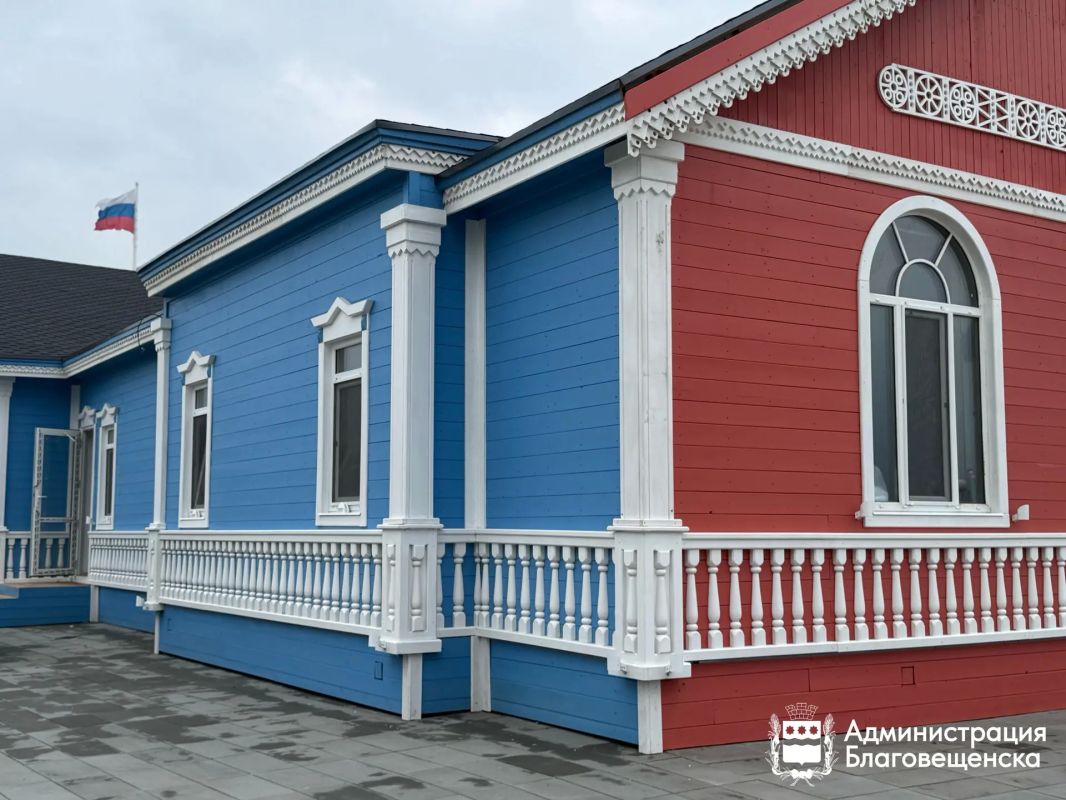 В Благовещенске завершилось строительство «Амурских сезонов» В Благовещенске завершилось строительство «Амурских сезонов»